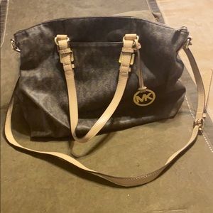 Michael kors large shoulder bag